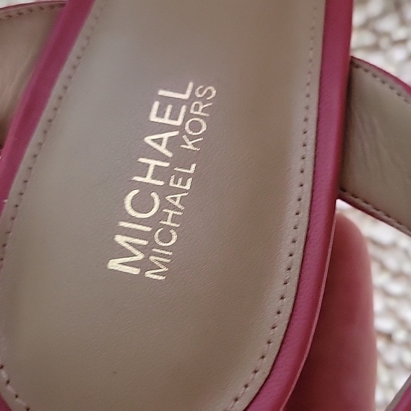 Michael Kors Adorable Platform Sandals, soft red, size 9.5 - Picture 5 of 8